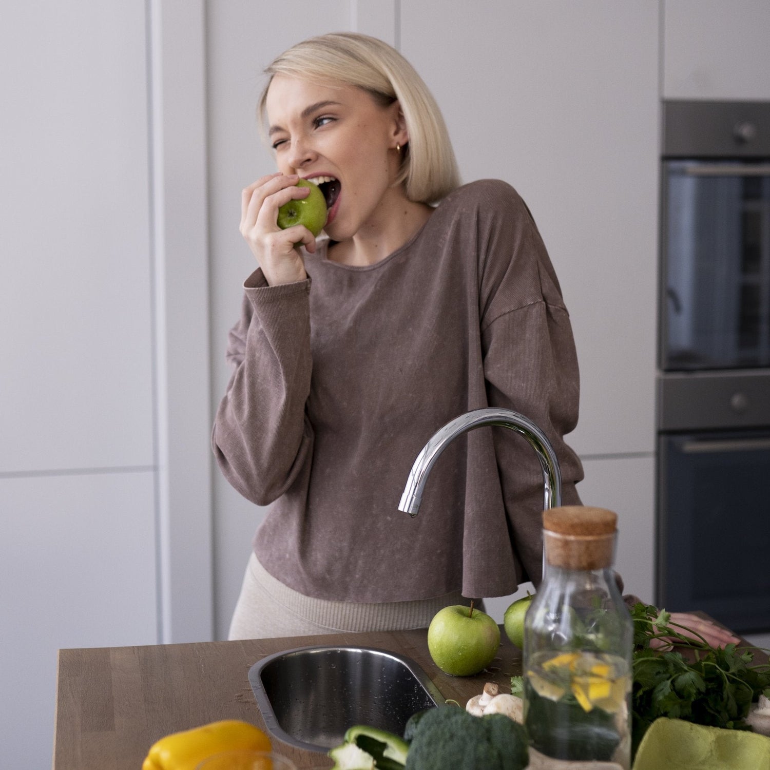 Entzündungshemmende Ernährung: Lebensmittel, Rezepte und Bio-Säfte für optimales Wohlbefinden