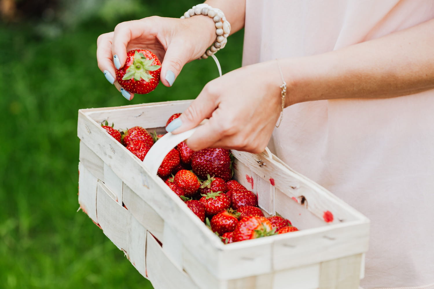 3 schnelle Erdbeer-Rezepte mit I·DO Bio-Saft – Sommergenuss in 10 Minuten
