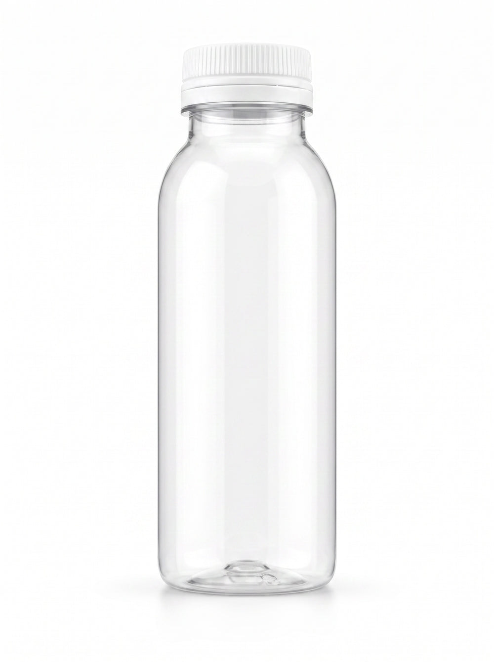 Leere, unetikettierte I·DO PET-Flasche vor weißem Studiohintergrund